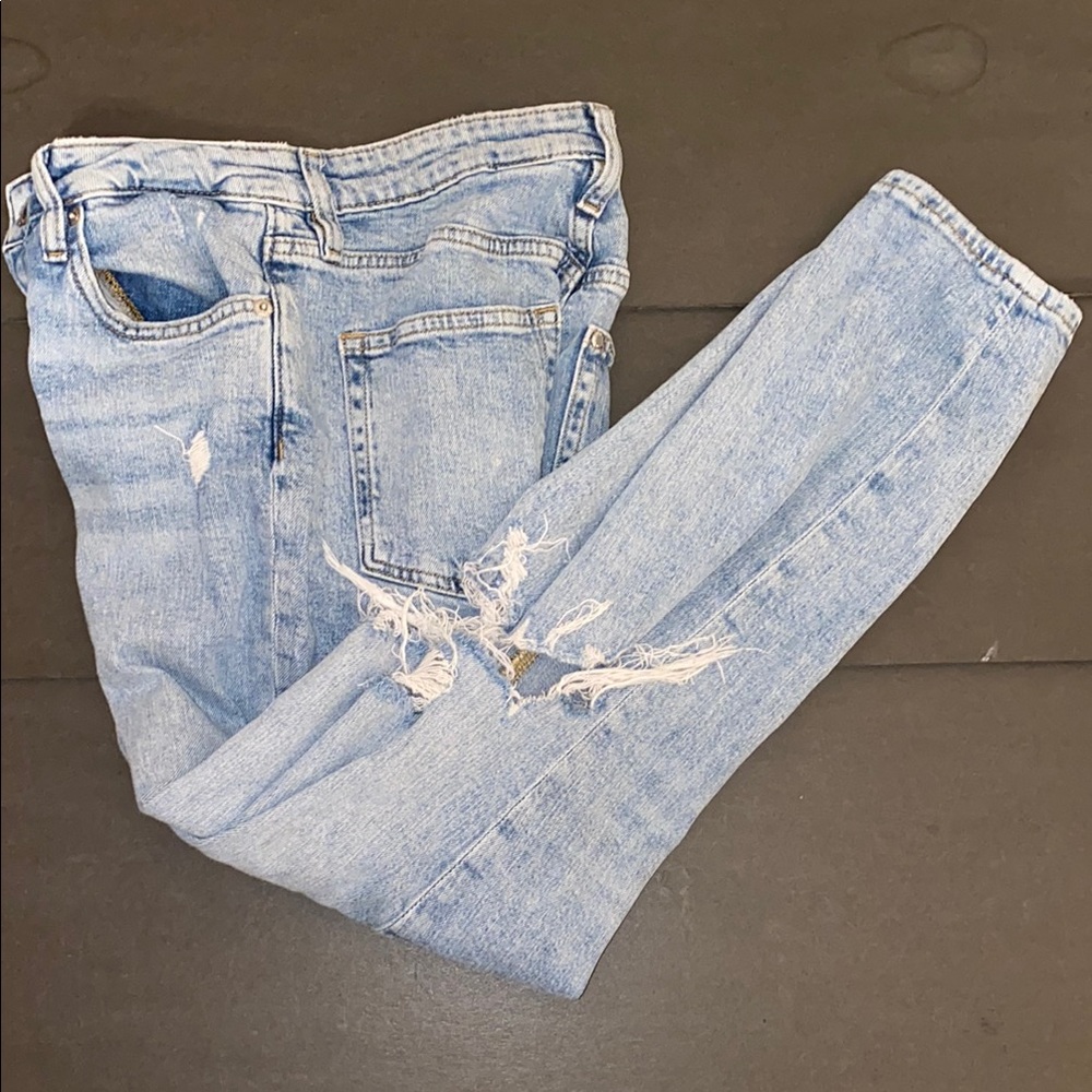 H&M Size 6 Light Blue Mom Jeans Ultra High Rise Distressed Jeans